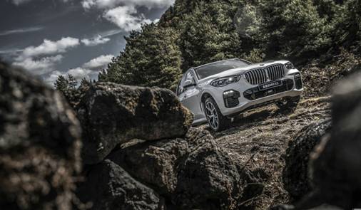 http://prportal.bmw.com.cn/UploadFile/images/04_%E5%85%A8%E6%96%B0BMW%20X5%E8%B6%8A%E9%87%8E%E8%AF%95%E9%A9%BE.jpg