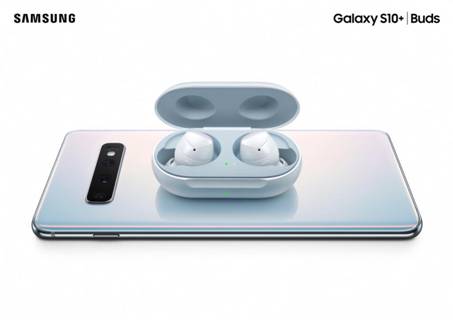 S10/Galaxy%20S10系列/Galaxy_S10_line_products_key_visuals/14_s10plus_white_buds_white_combo_2p_rgb.jpg
