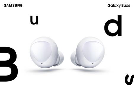 S10/可穿戴设备/Galaxy_Buds_key_visuals/06_GalaxyBuds_Product_KV_White_WhiteBG_Single_2P.jpg