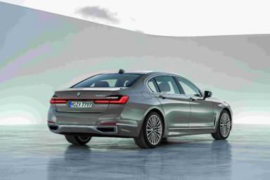 新BMW 7系尾部